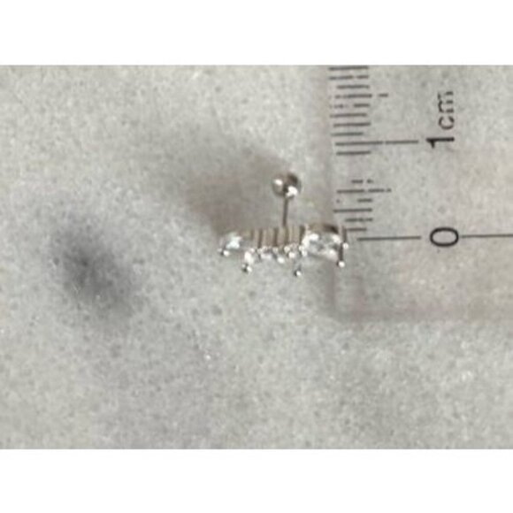 Sterling Silver Large Crystal Flower Cartilage Earring Brand New - Picture 3 of 4